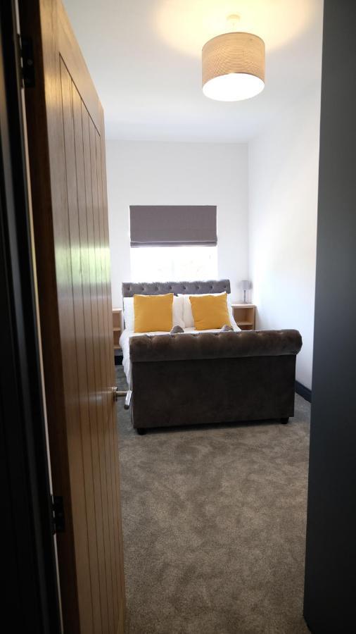 Intimate Entire Flat 9-Min Walk To Boscombe Beach 본머스 외부 사진